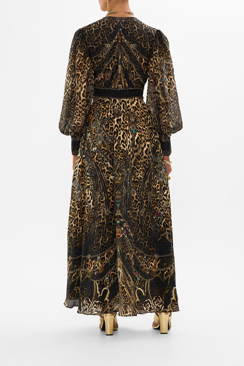 SHAPED WAISTBAND DRESS WITH GATHERED SLEEVES A STILL LIFE