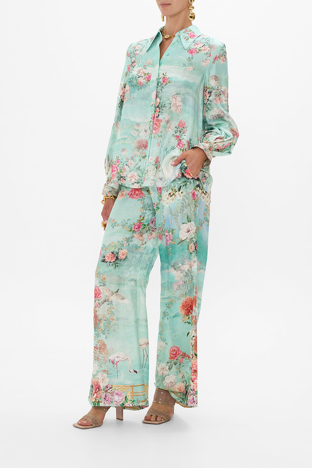 CURVED COLLAR BLOUSE THE JEWELLERY MUSEUM