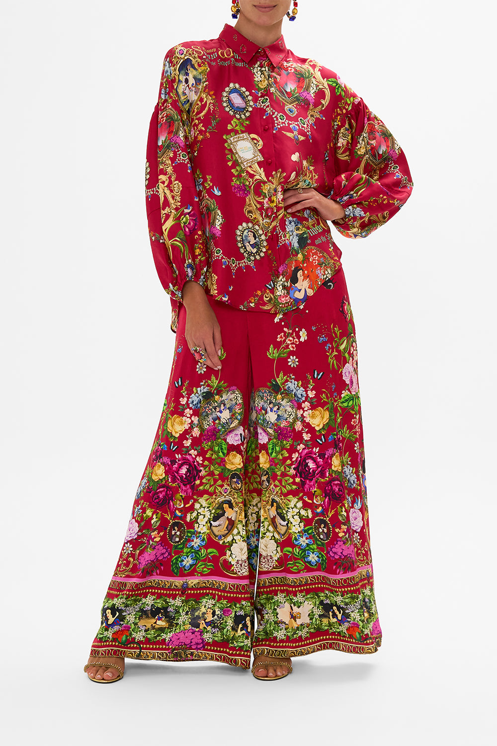 Disney CAMILLA silk blouse in Just One Bite Snow White print