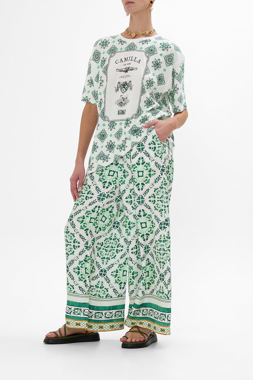 OVERSIZED BAND TEE - GREEN/ WHITE CORRIDOR OF CALM