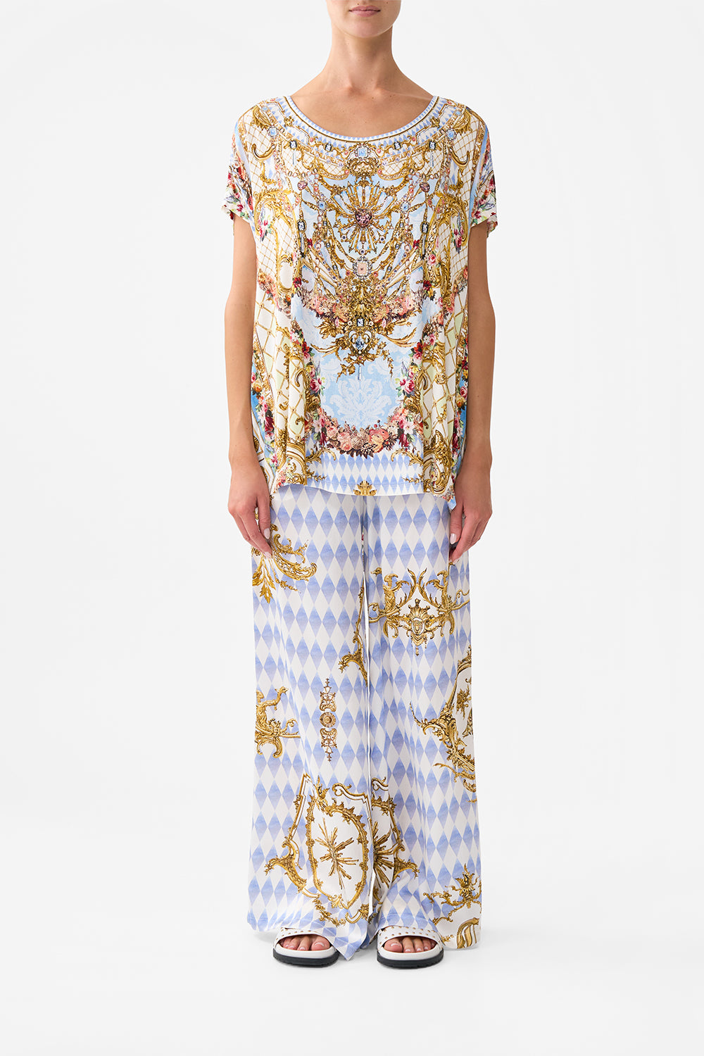 LOOSE FIT TEE THRONE GAMES