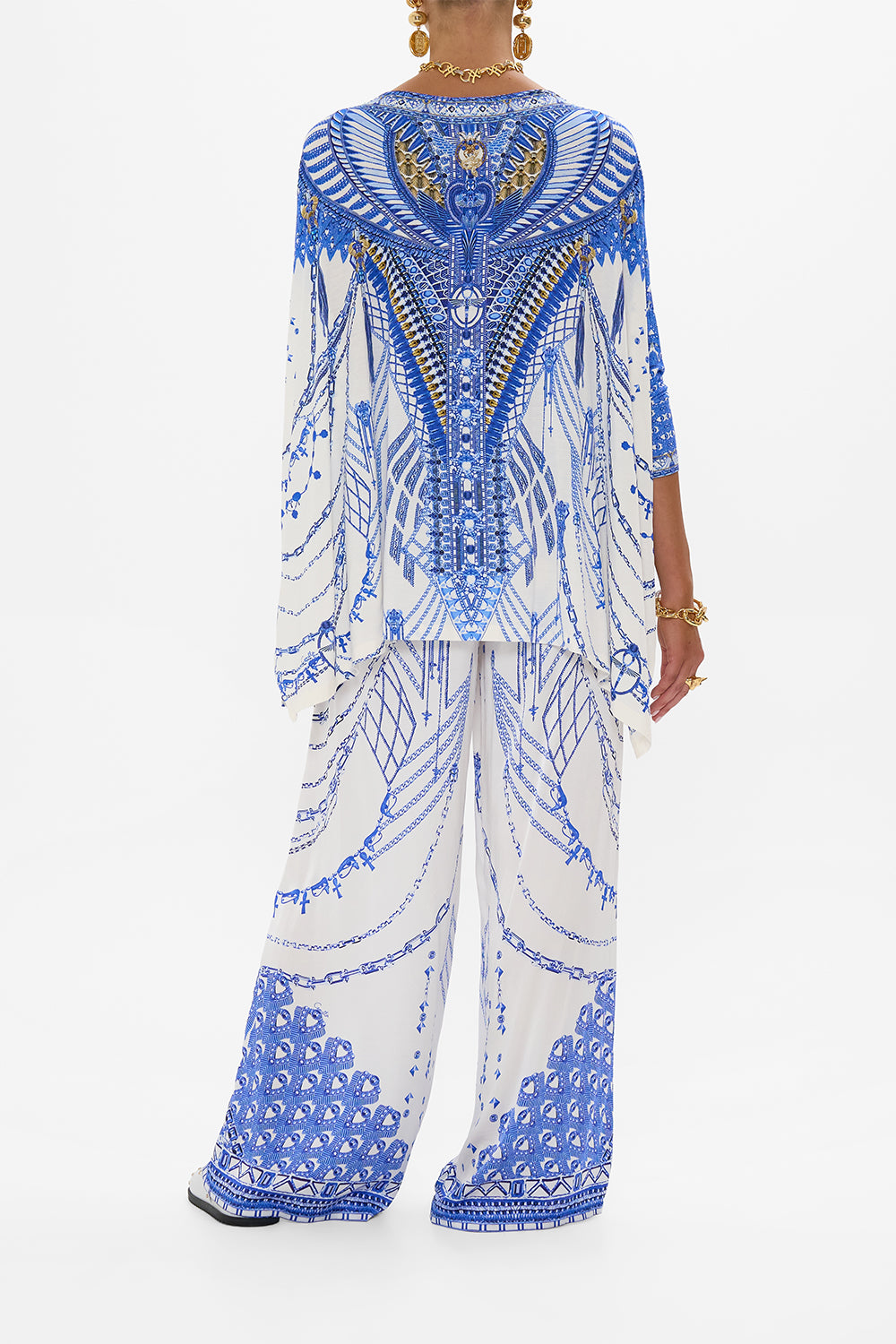 SCOOP NECK SLOUCH TEE DANCING WITH DAYLIGHT