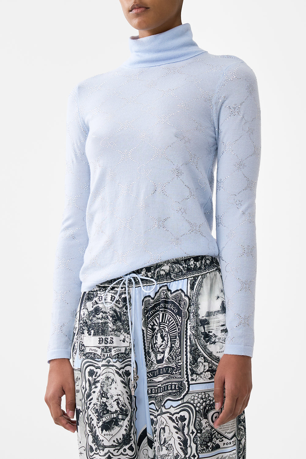 FITTED TURTLE NECK KNIT PERFUMED IN PORTO