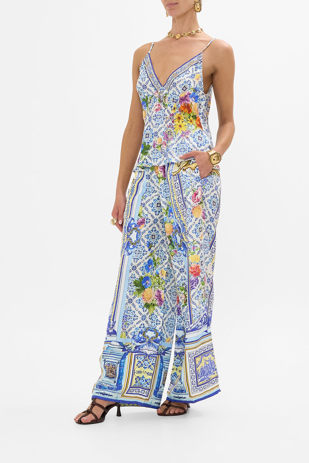 V NECK CAMI WALL TO WALL WONDERS