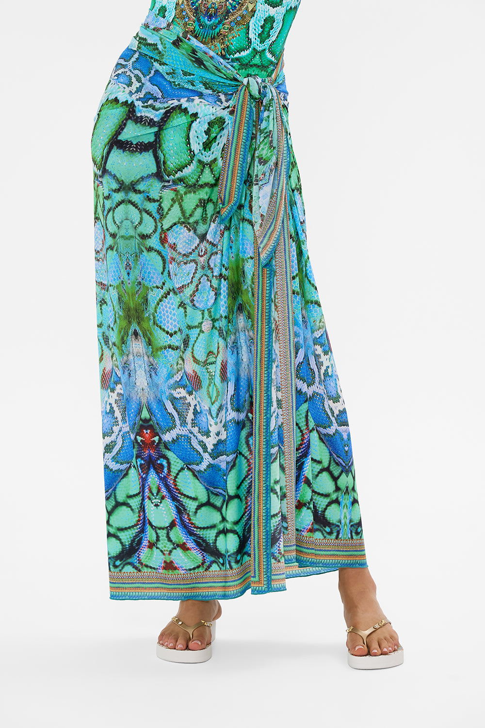 LONG SARONG LAND OF WONDER