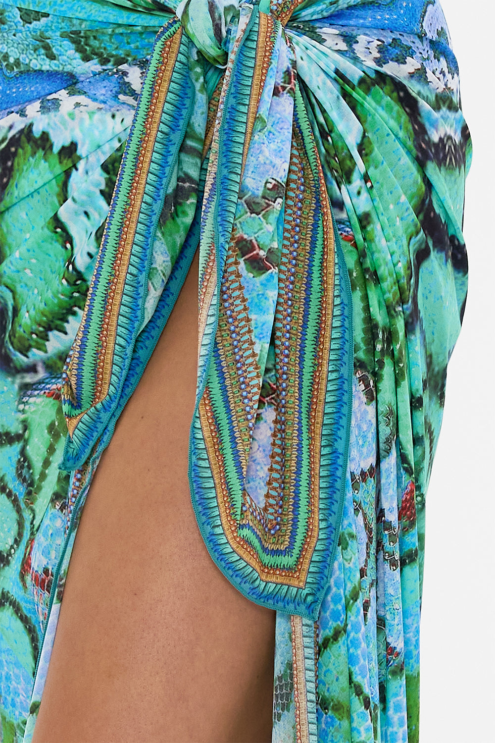 LONG SARONG LAND OF WONDER