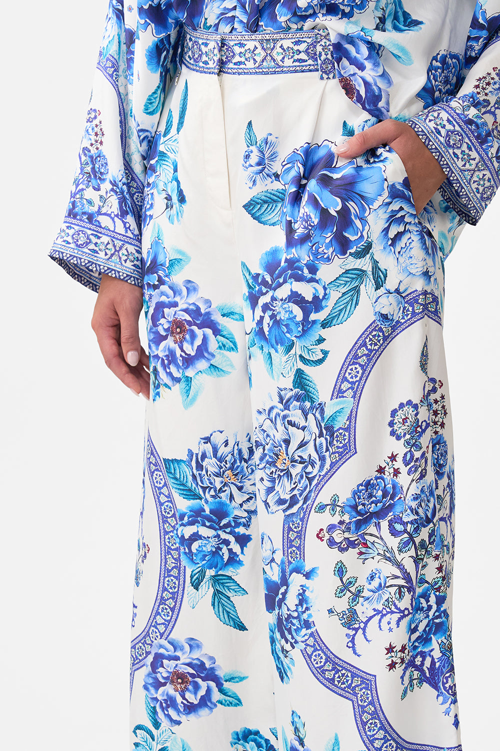 The CAMILLA WIDE LEG WAISTED PANT A CERAMIC GARDEN
