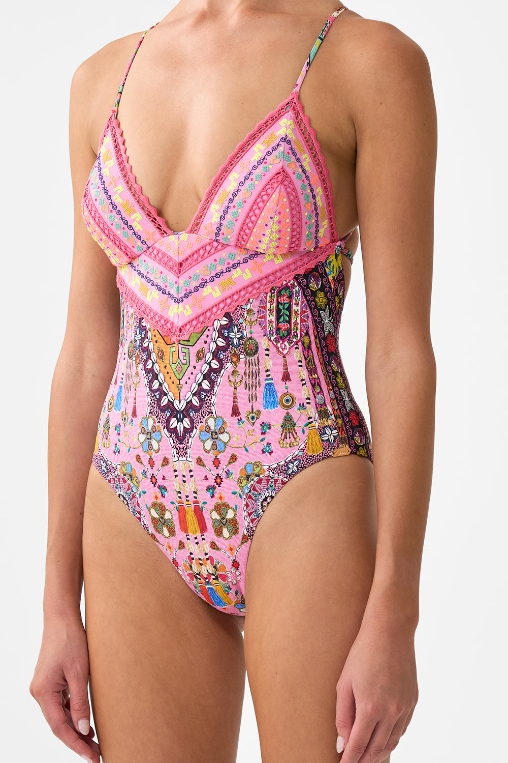EMBROIDERED TRI ONE PIECE W TIE BACK PATCHWORK PANORAMA