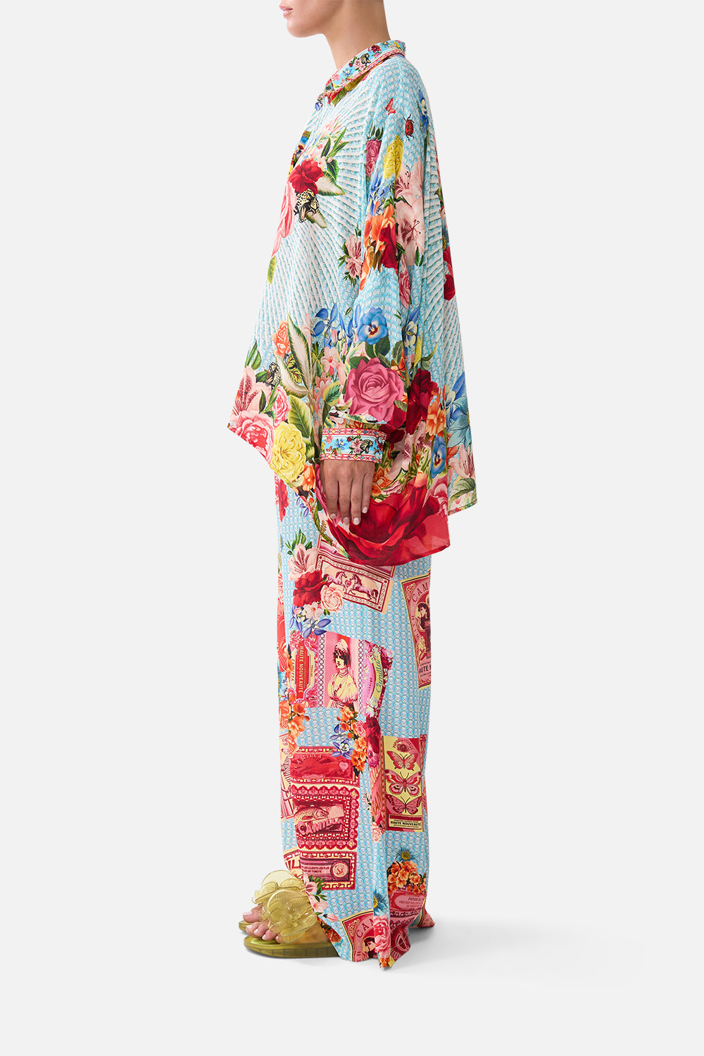 WIDE BODY COLLARED BLOUSE PAPERS AND CURIOUS CAPERS