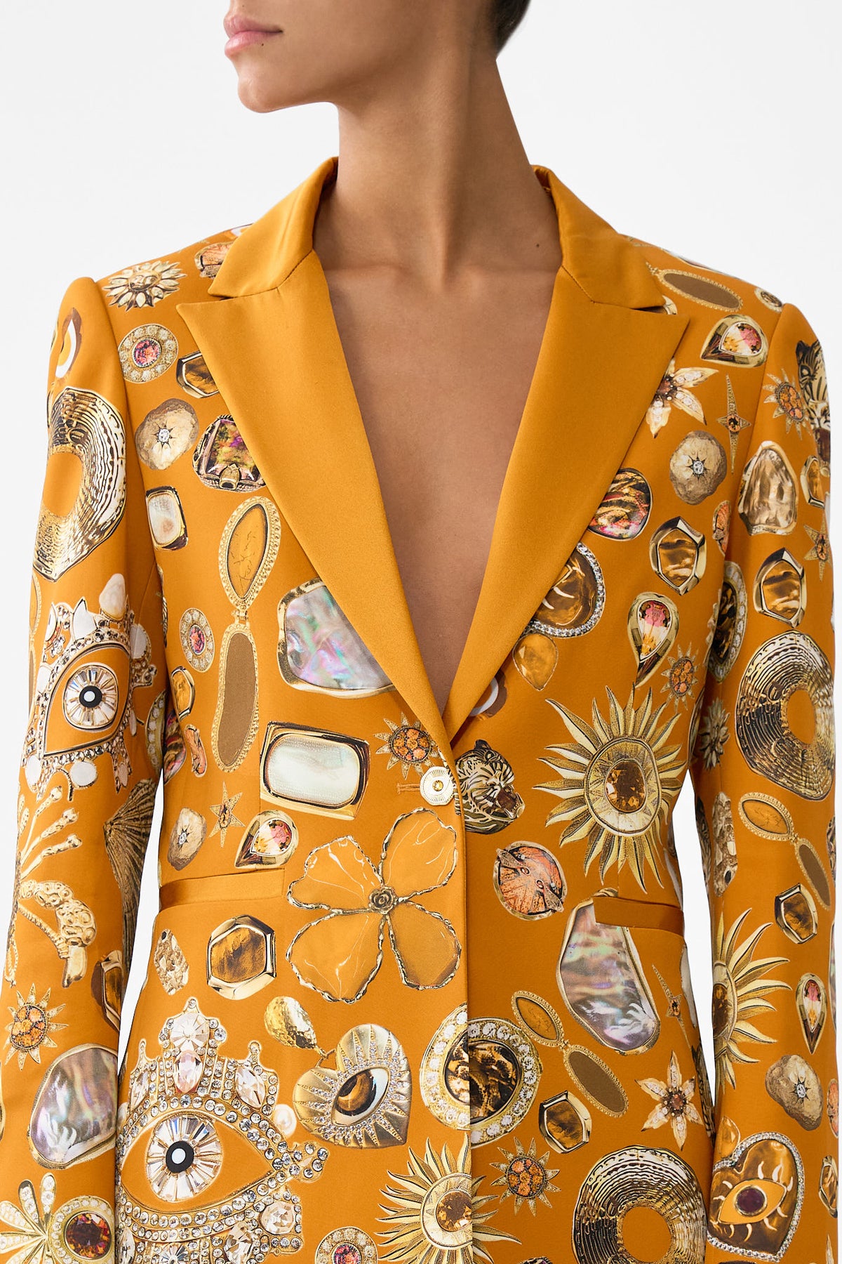 The CAMILLA SINGLE BREASTED PEAK COLLAR BLAZER TALISMANS OF TURKIYE