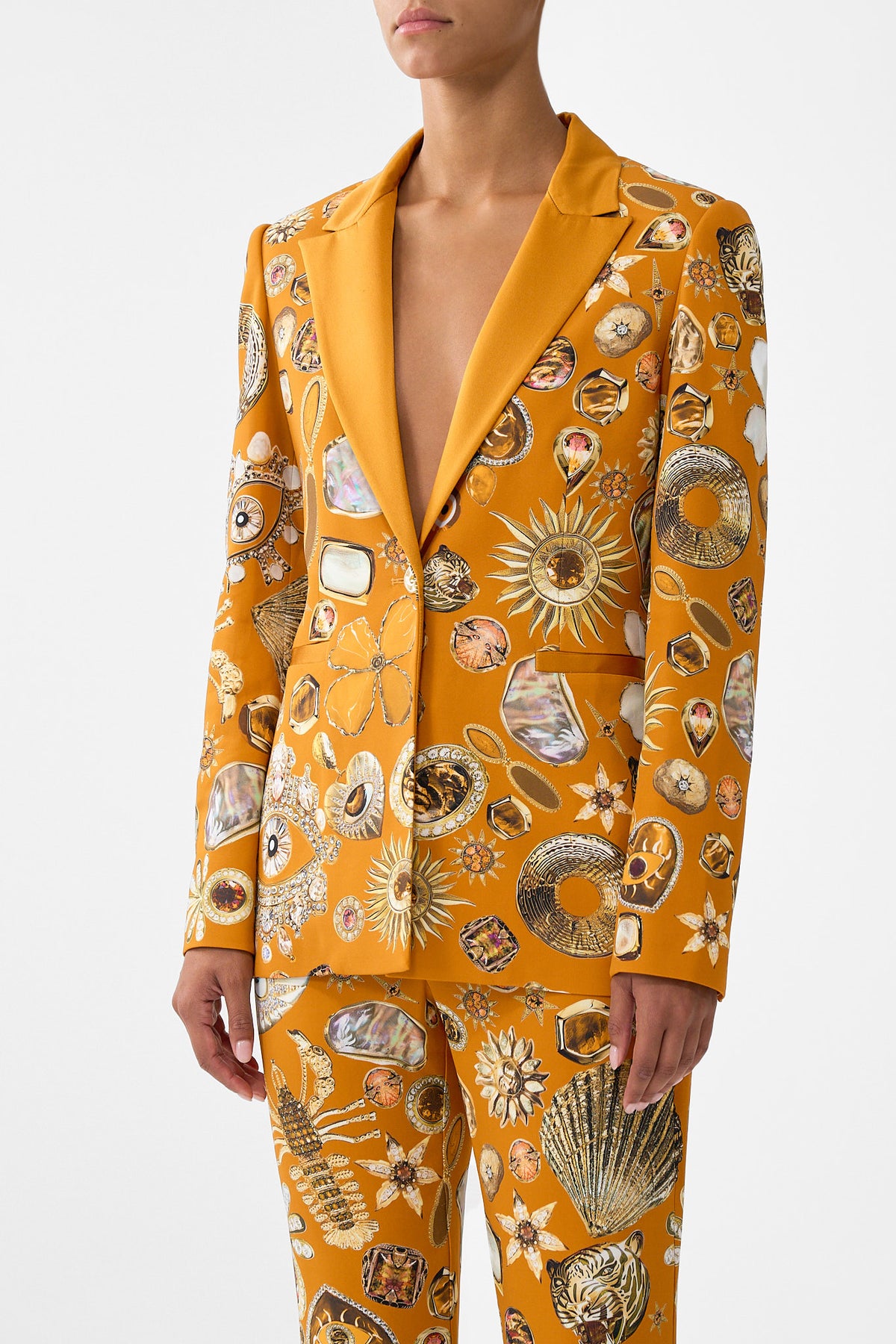 The CAMILLA SINGLE BREASTED PEAK COLLAR BLAZER TALISMANS OF TURKIYE