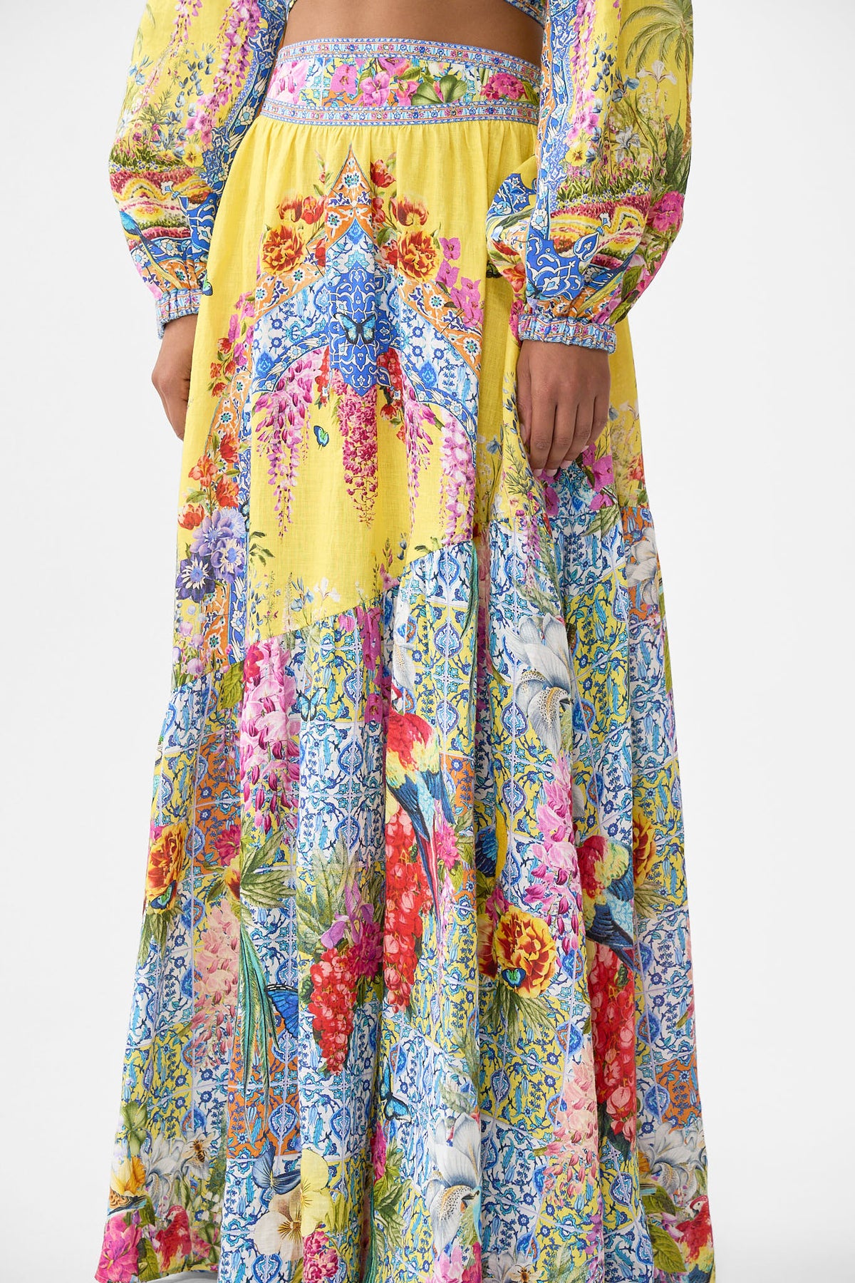 The CAMILLA SKIRT WITH SHAPED SEAM SULTANAHMET SUMMER