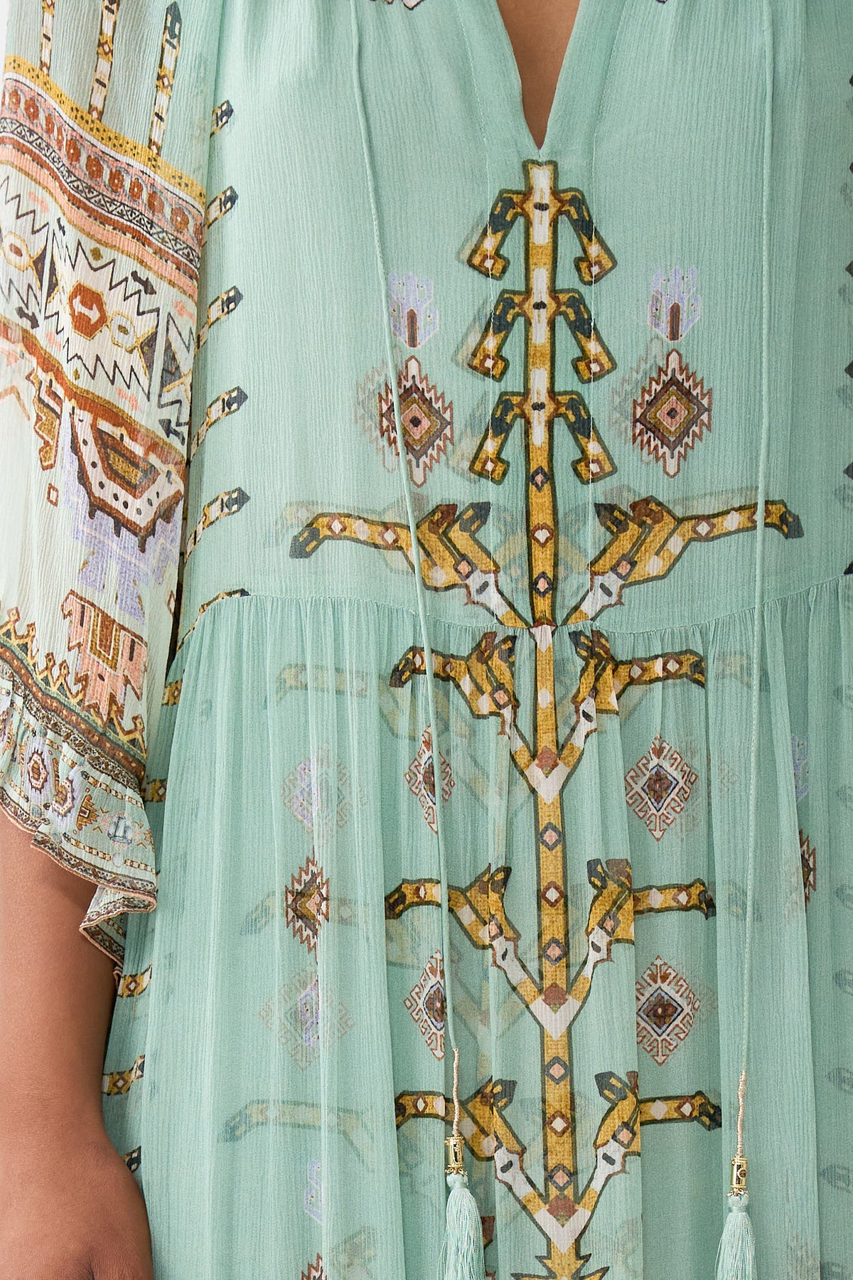 WIDE SLEEVE GATHERED DRESS LEGEND HAS IT