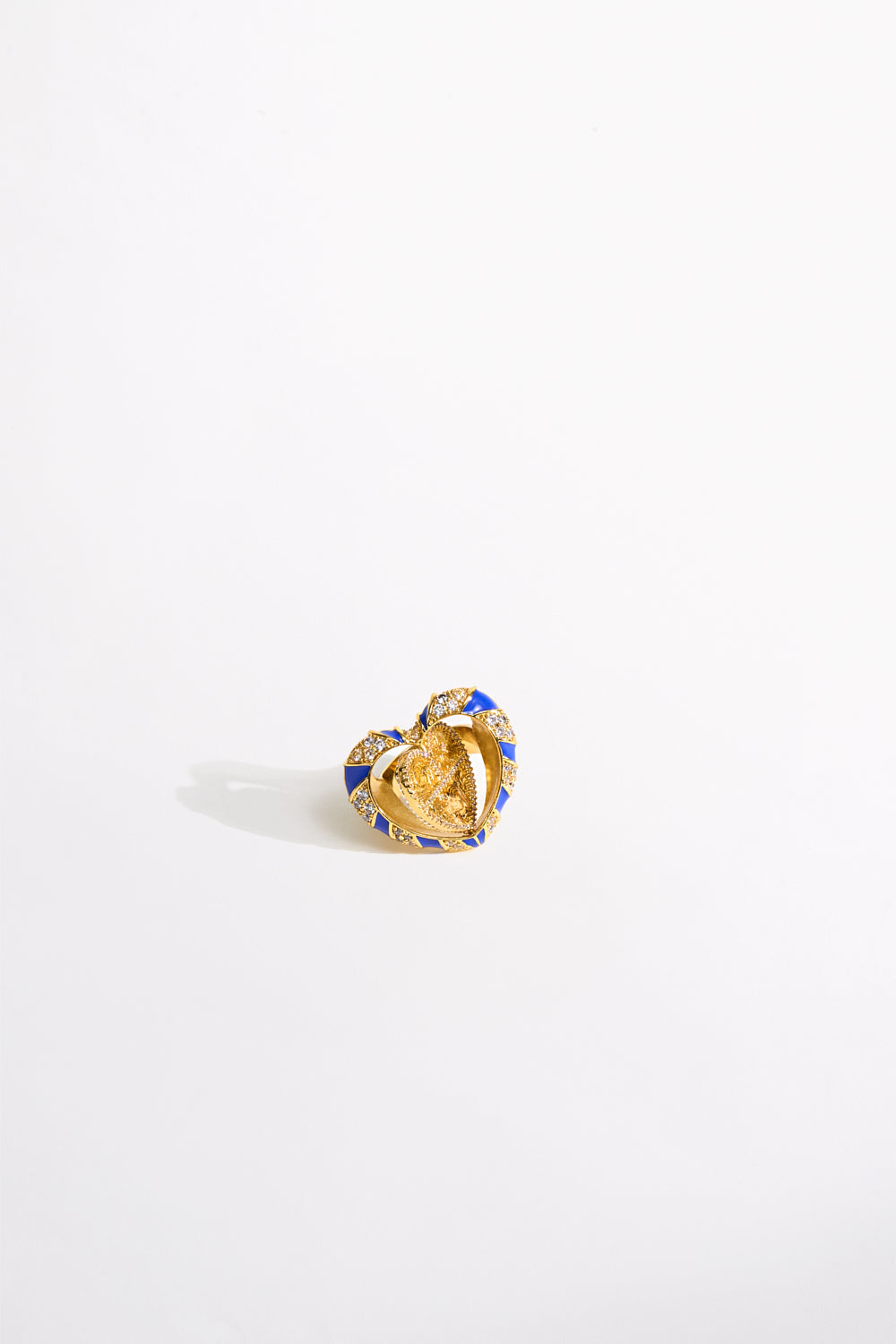 The CAMILLA ARTISAN ARTILLERY HEART RING GOLD