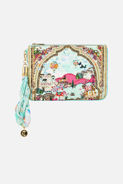 SCARF CLUTCH MINIATURE MOMENTS