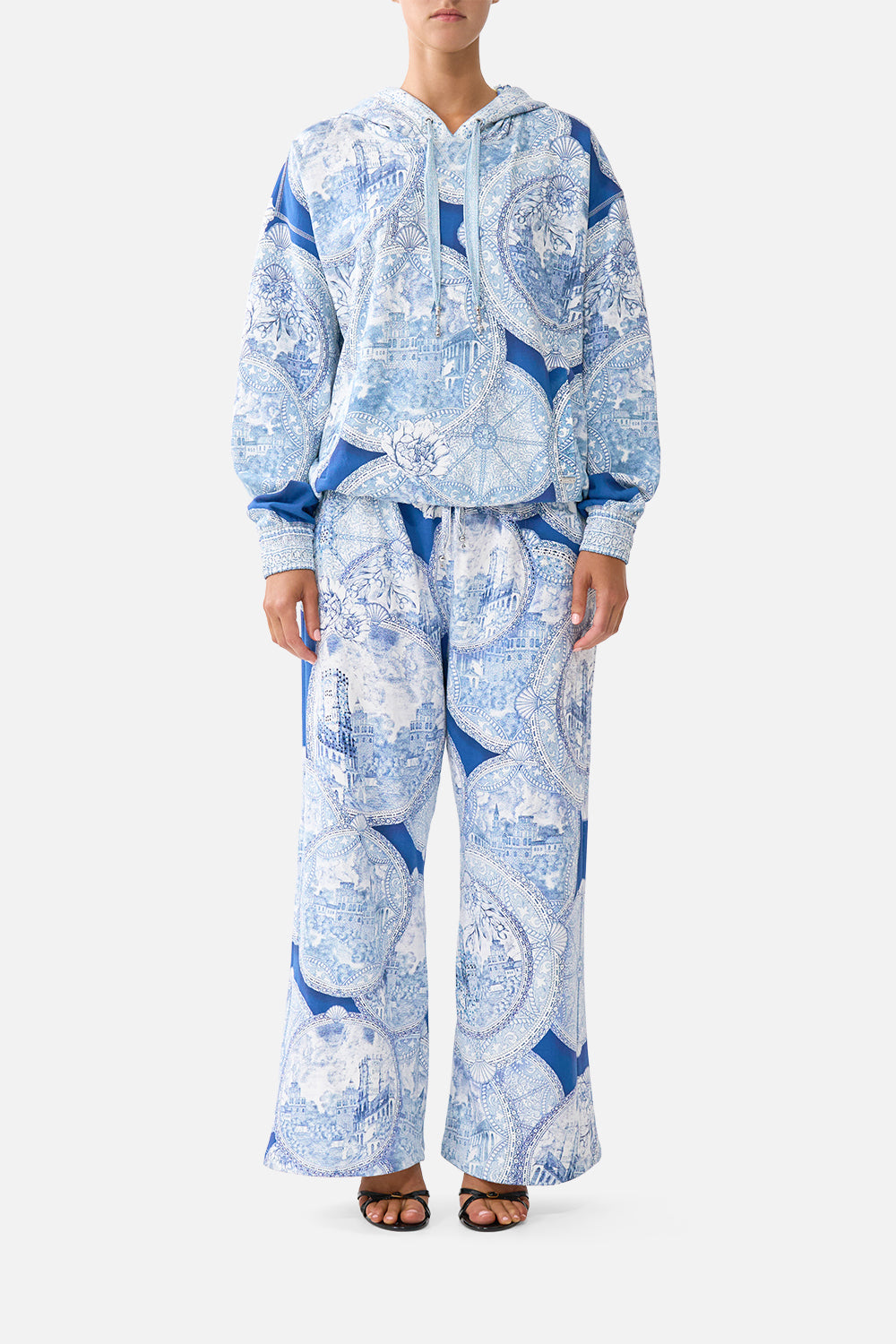 CONTRAST BAND HOODIE WITH SIDE POCKETS DE NADA GRANADA