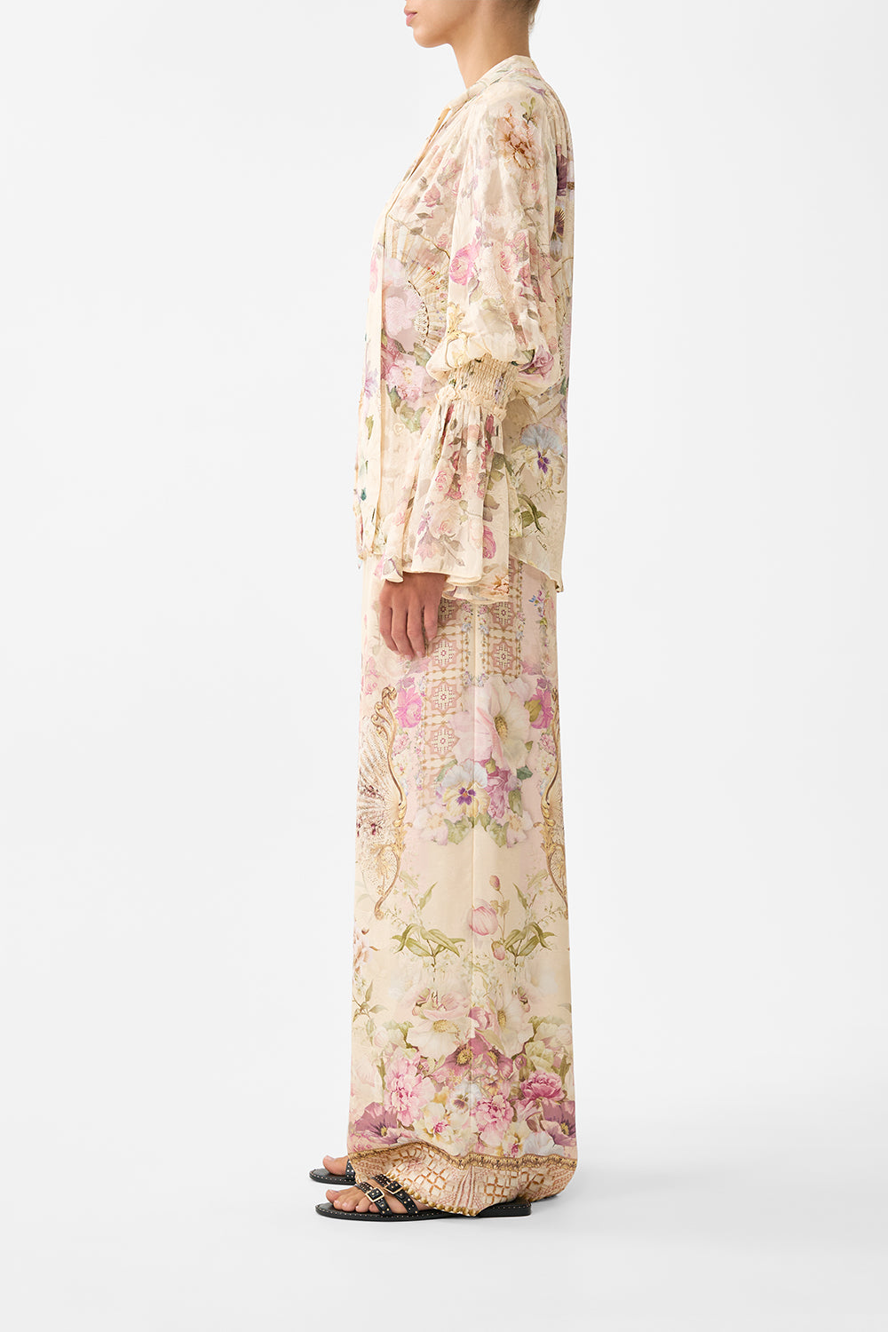 ELASTIC SLEEVE TIE FRONT BLOUSE ADORNED IN ARANJUEZ