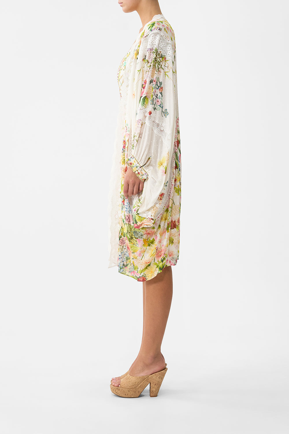 DRAMATIC SLEEVE COCOON LAYER THE CALL OF CATALONIA