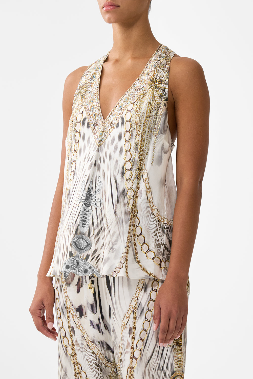 The CAMILLA V-NECK TOP WITH KNOT BACK LADY LIONHEART