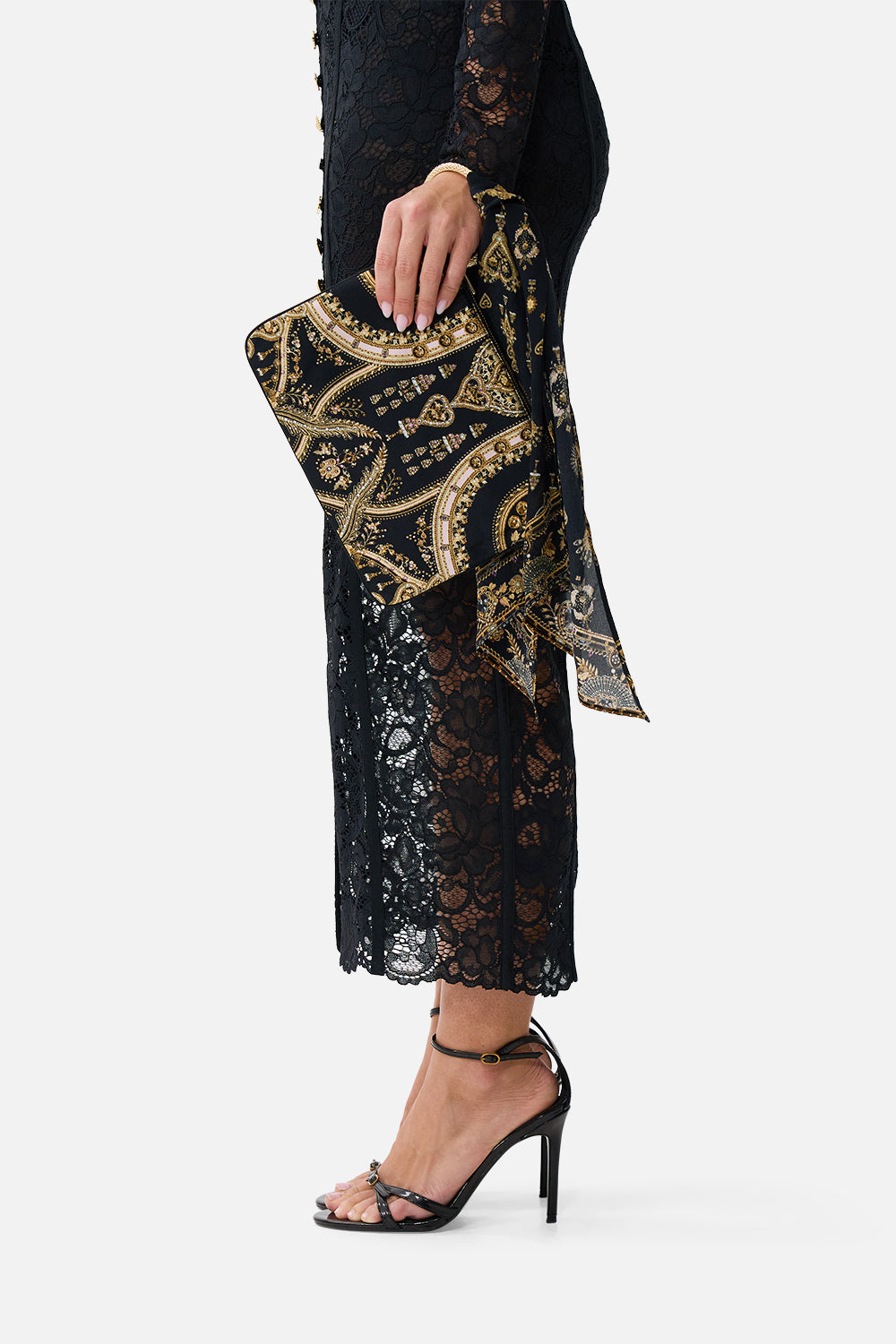 RING SCARF CLUTCH TAURUS RISING