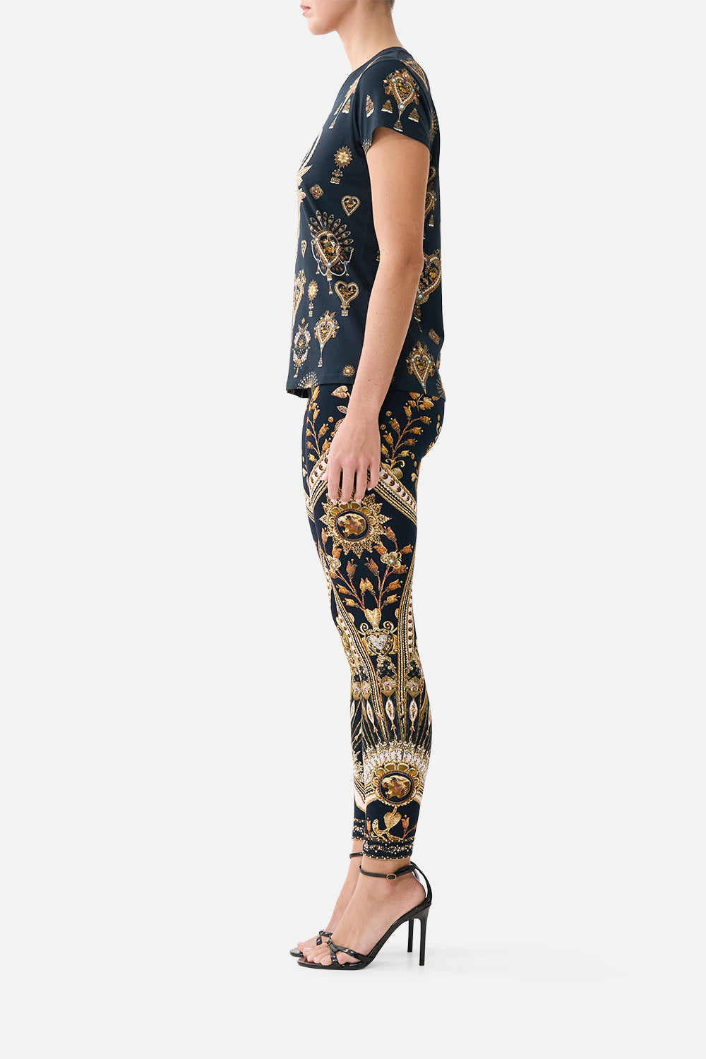 SLIM FIT ROUND NECK T-SHIRT TAURUS RISING