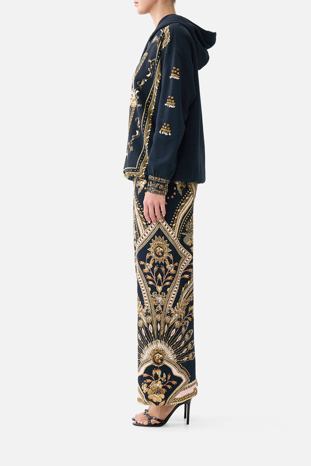 HOODIE WITH POCKETS TAURUS RISING