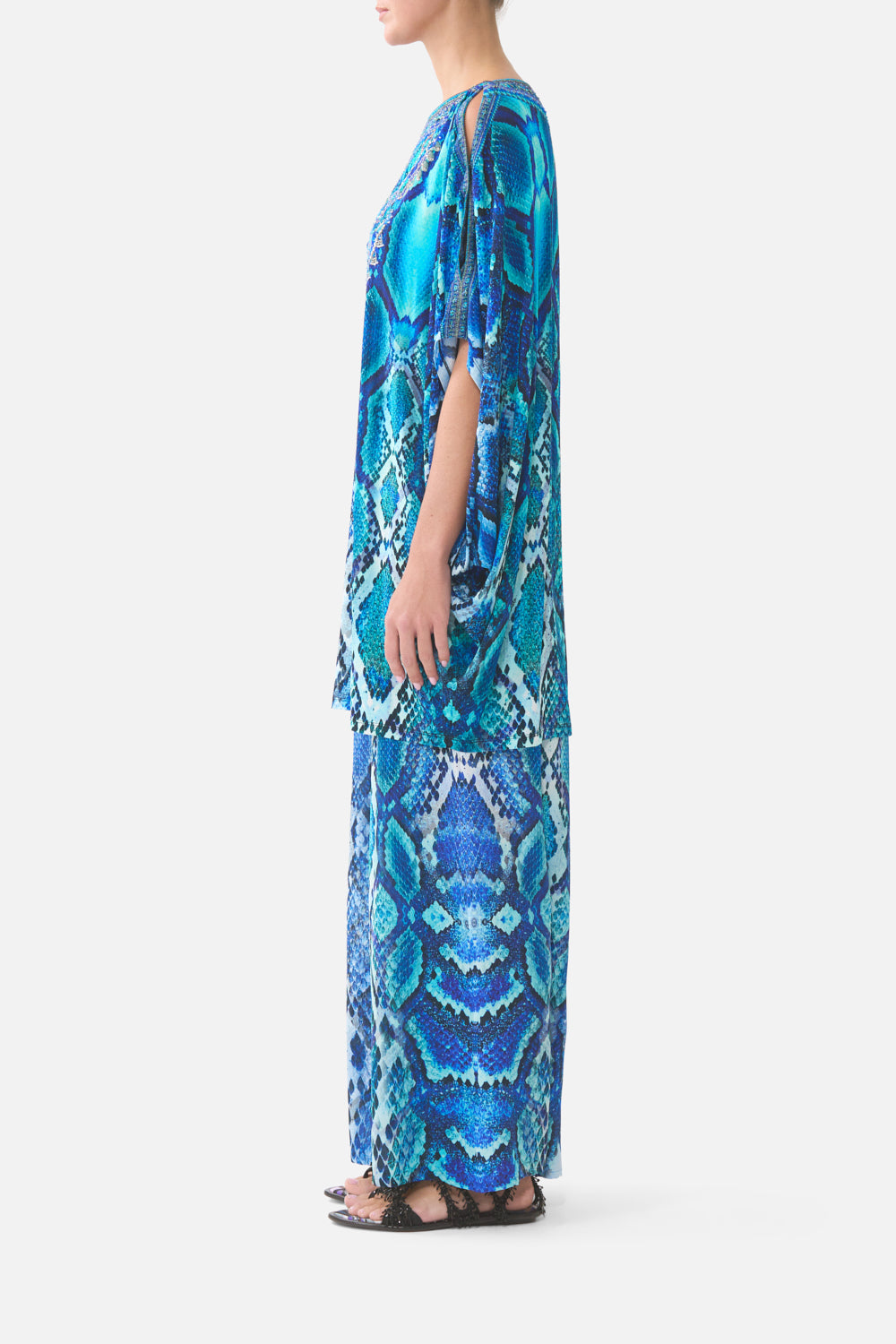 BAT SLEEVE KAFTAN WITH COLD SHOULDER THE SAPPHIRE SERPENT