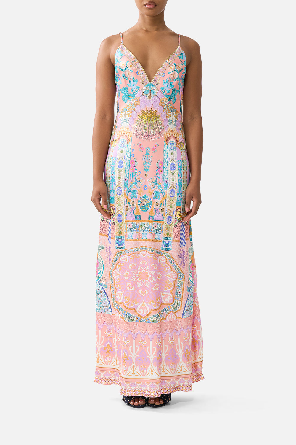 The CAMILLA V NECK FULL LENGTH BIAS SLIP DRESS HOWDY GAUDIHOWDY GAUDI