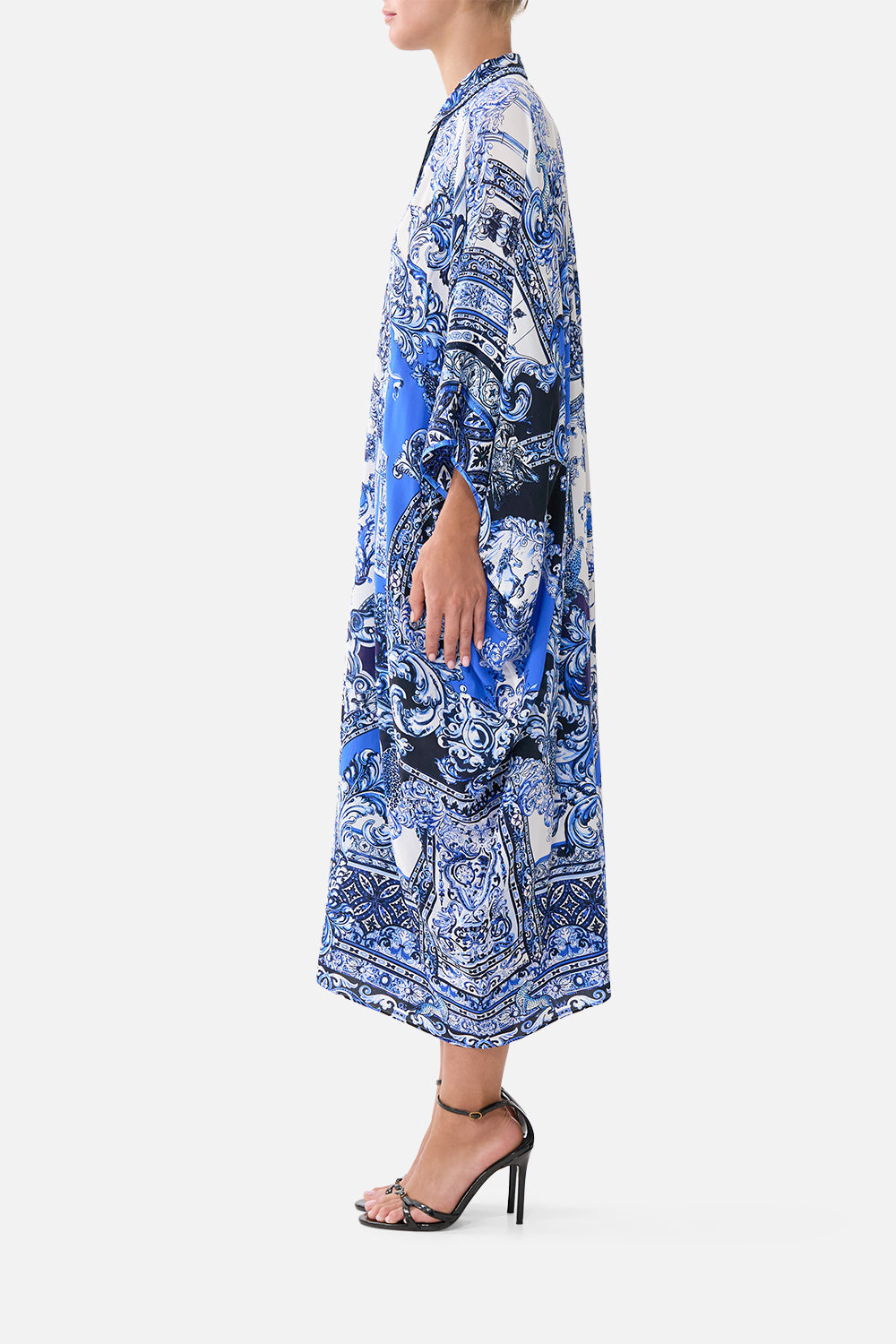 BATWING KAFTAN A TILED WONDERLAND