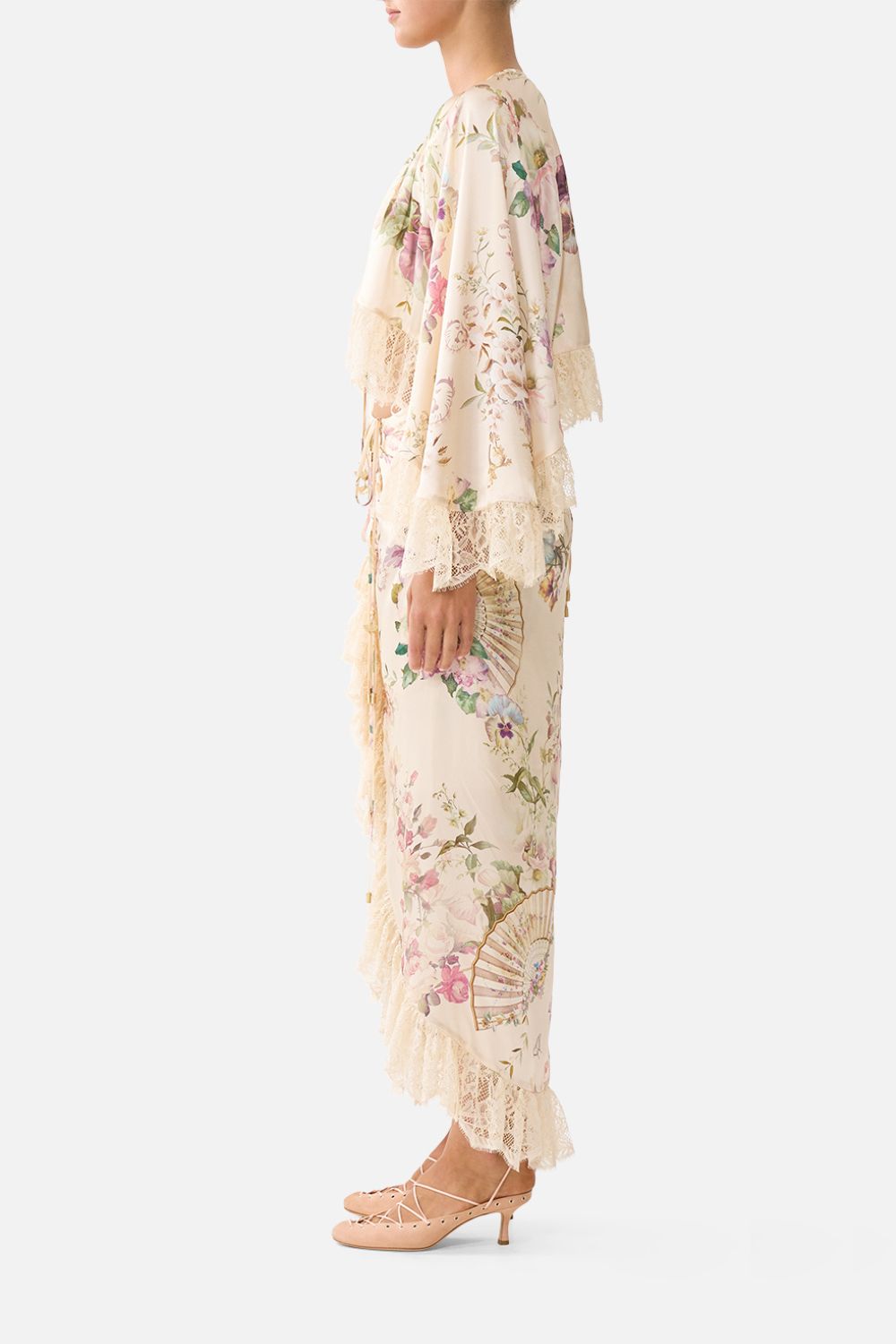 CROP RUFFLE TOP ADORNED IN ARANJUEZ