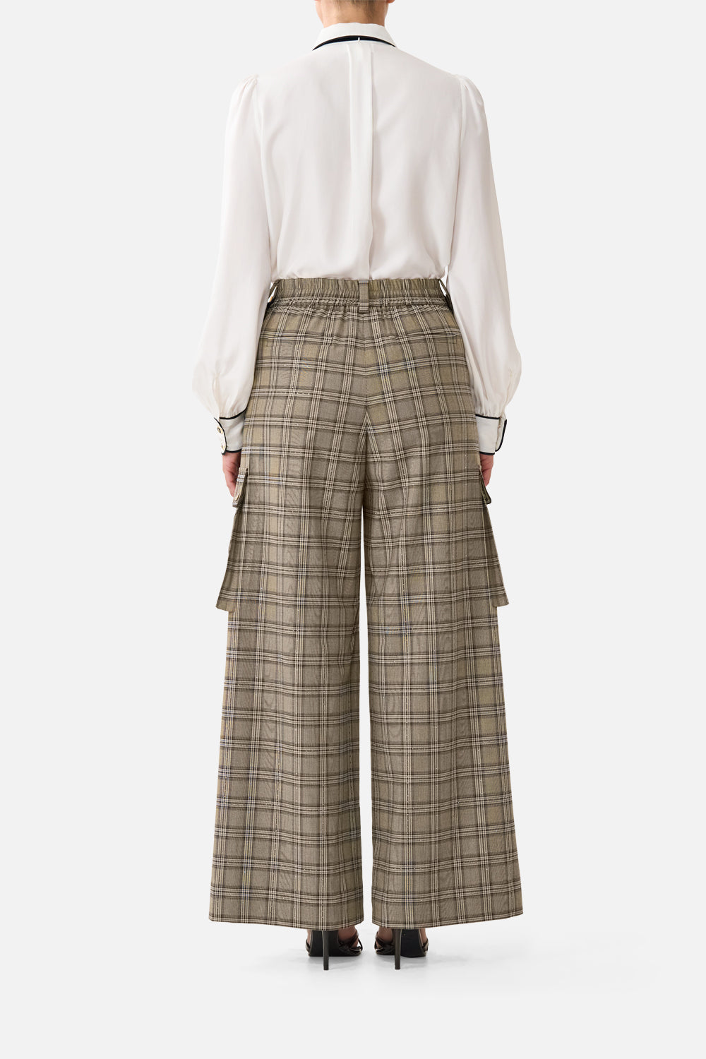 UTILITY PANT ANIMALS IN THE PALACE
