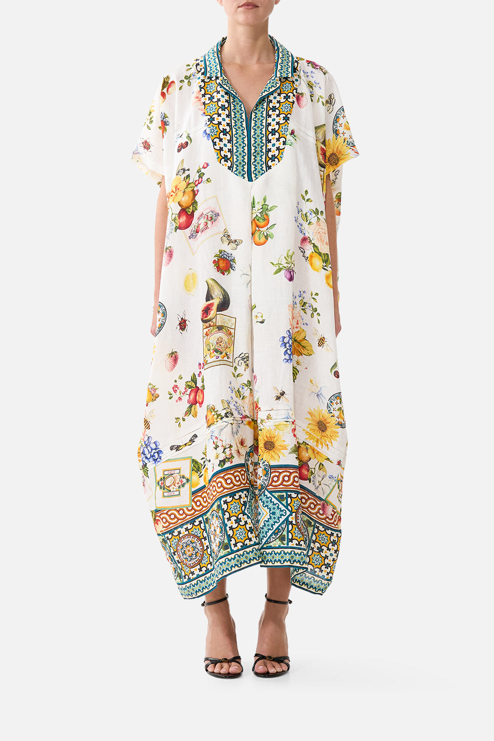 COLLARED KAFTAN WITH FRONT PLEAT DETAIL MAGIC OF THE MERCADO