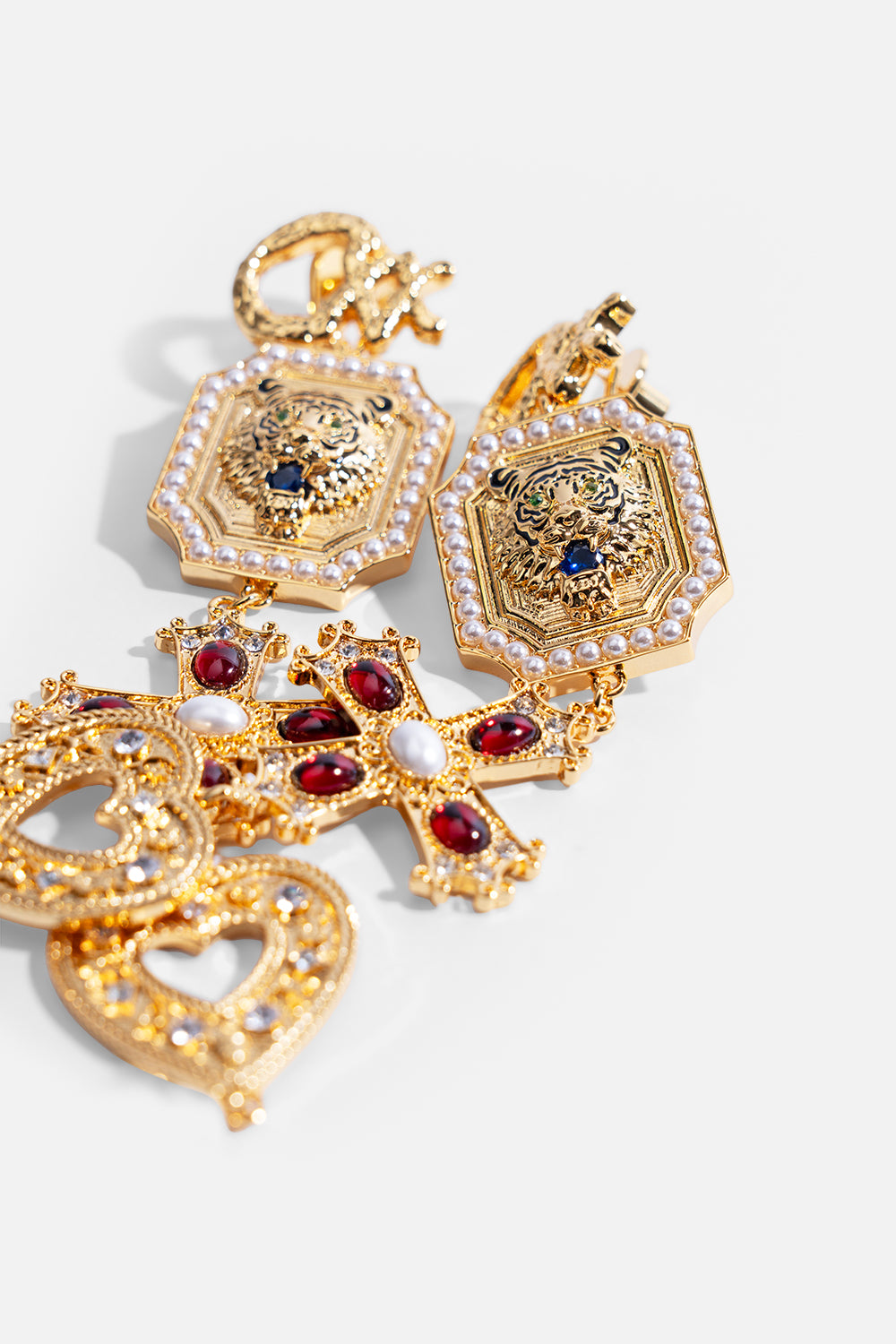 A SPANISH STATEMENT LONG EARRINGS GOLD