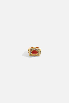 A SPANISH STATEMENT GEMSTONE RING GOLD