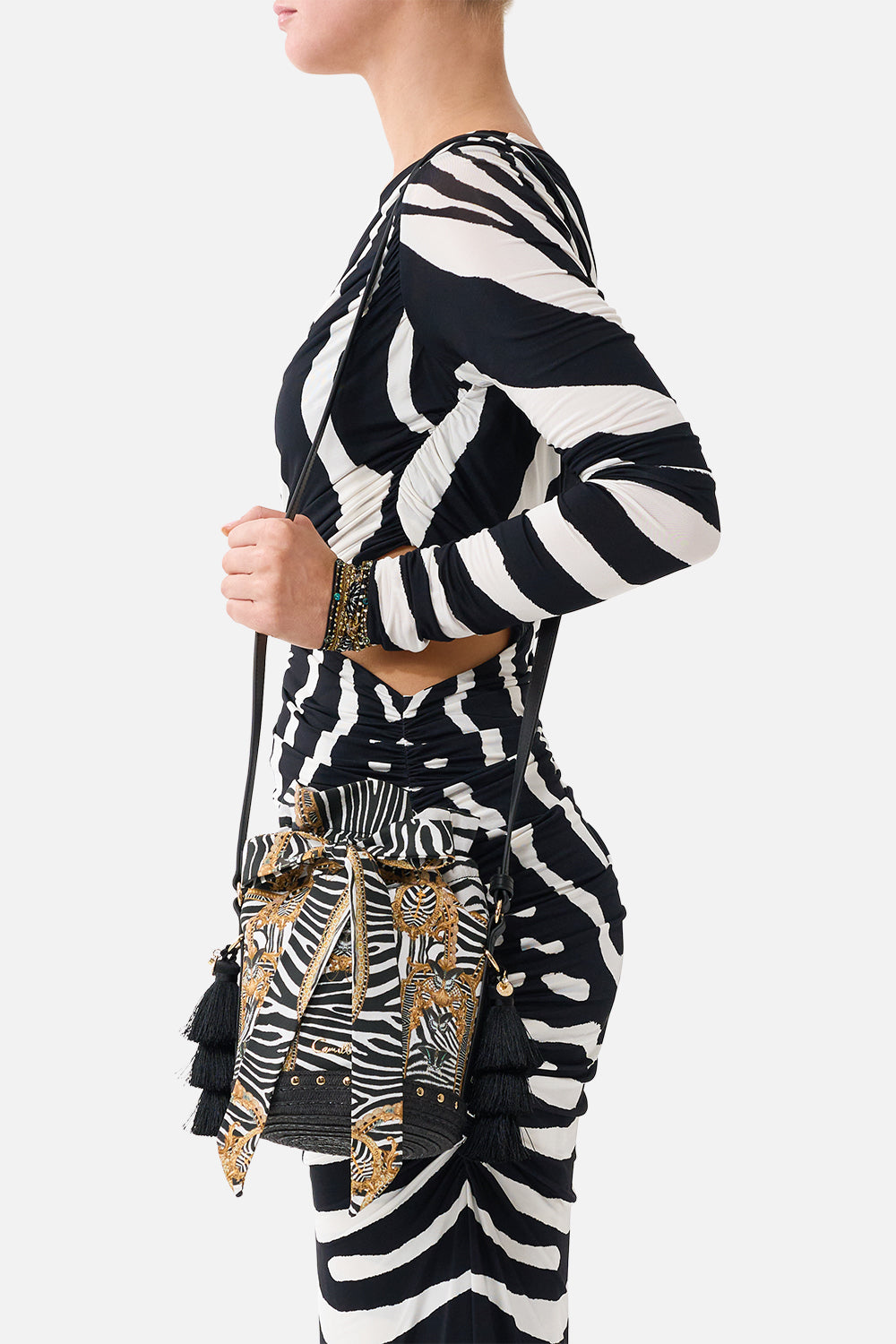 TIE TOP BUCKET BAG WITH TASSELS ZIG ZAG ZOO
