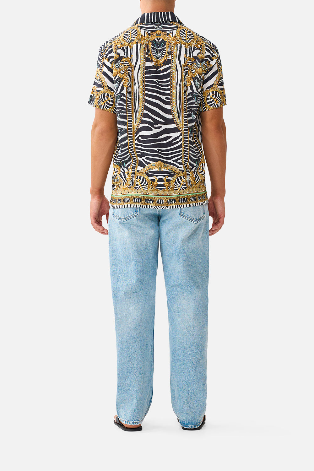 SHORT SLEEVE CAMP COLLARED SHIRT ZIG ZAG ZOO