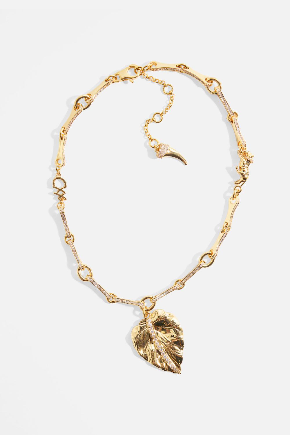 The CAMILLA GILDED REALMS LEAF NECKLACE GOLDGOLD