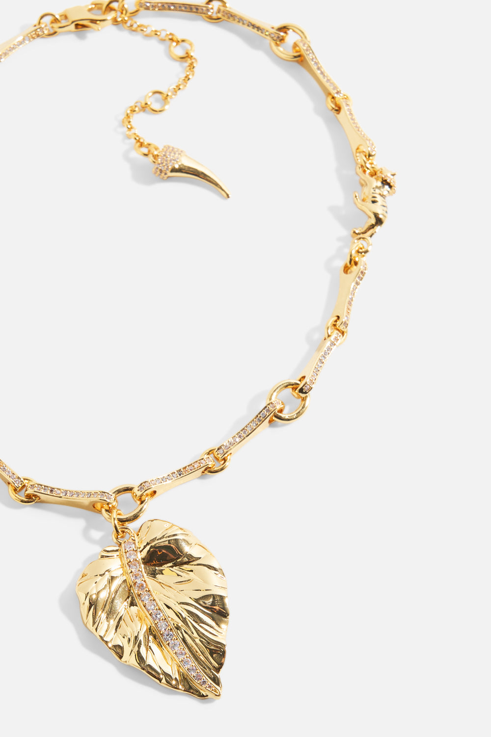 The CAMILLA GILDED REALMS LEAF NECKLACE GOLD