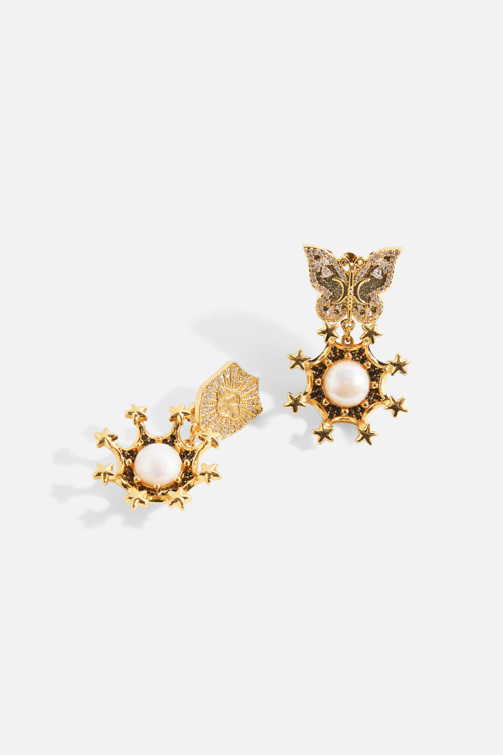The CAMILLA EMPRESS OF LIGHT STAR EARRINGS GOLDGOLD