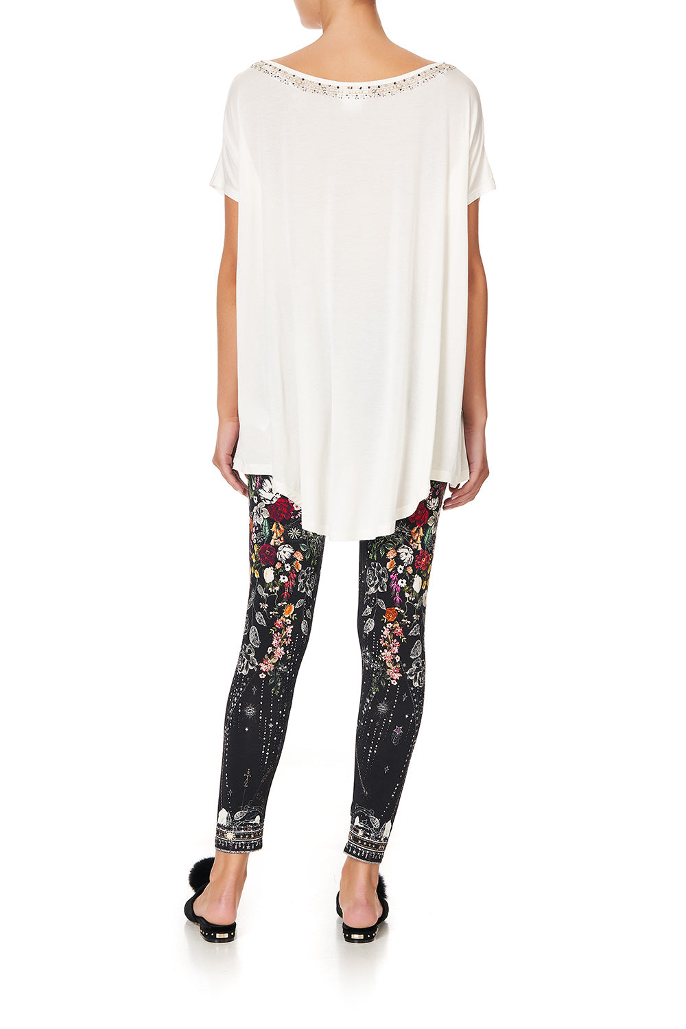 LOOSE FIT TEE - WHITE TO THE GYPSY