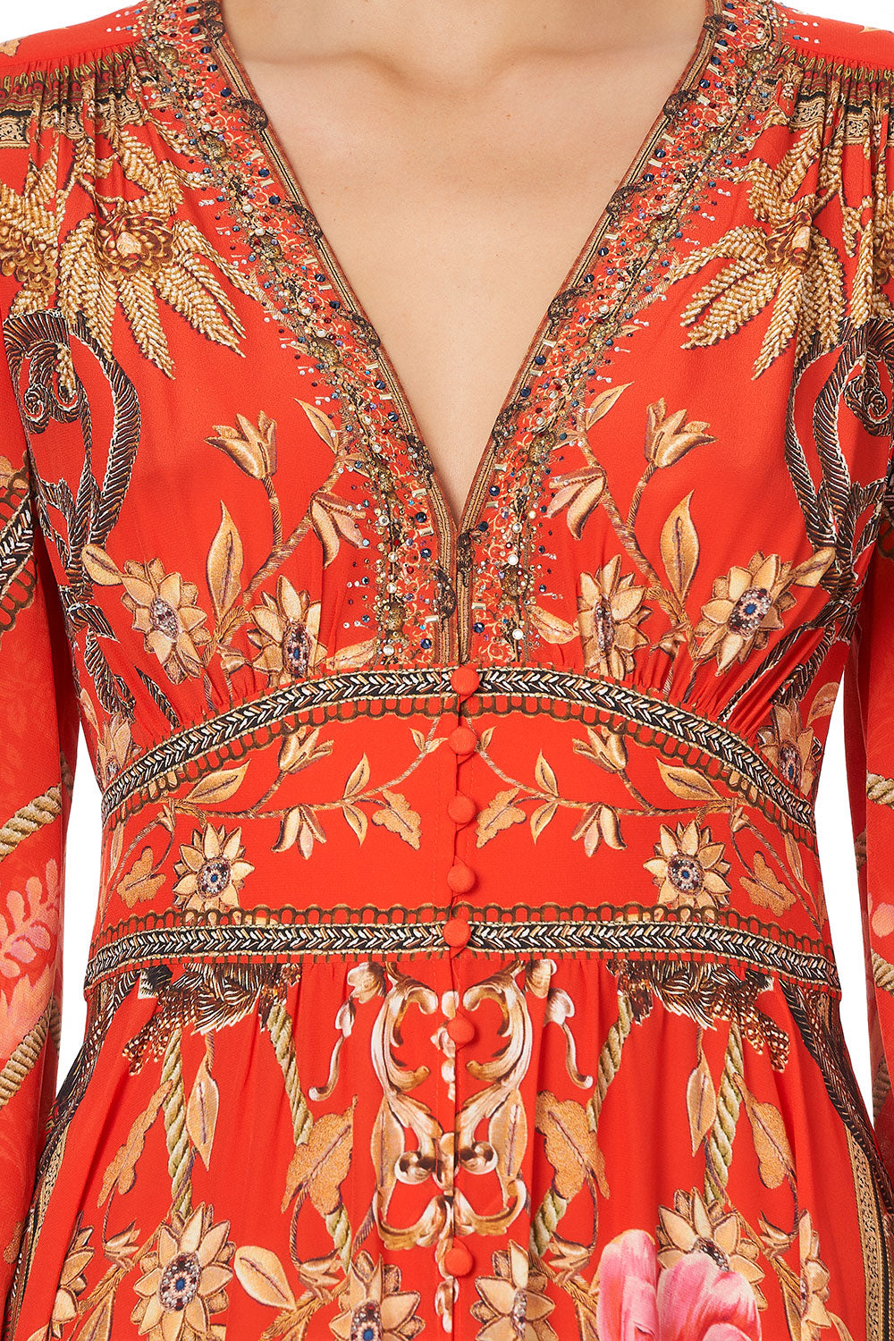 BUTTON DRESS WITH SHAPED WAISTBAND AND THE QUEEN WORE RED