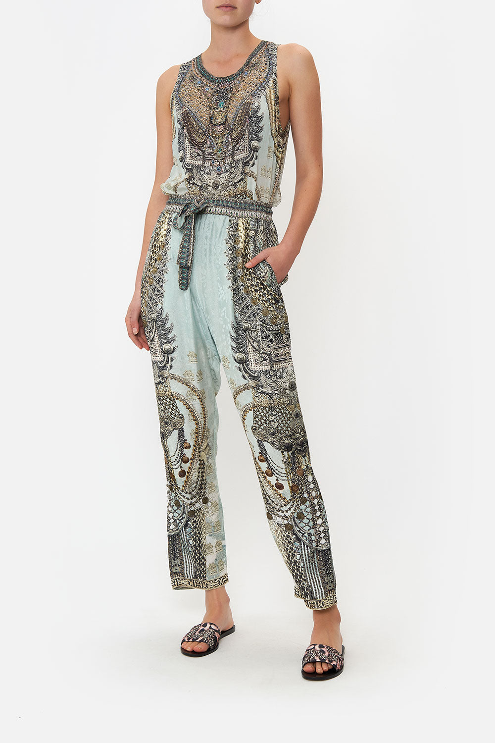 DROP CROTCH SLIM LEG PANT FREE ESPIRITU