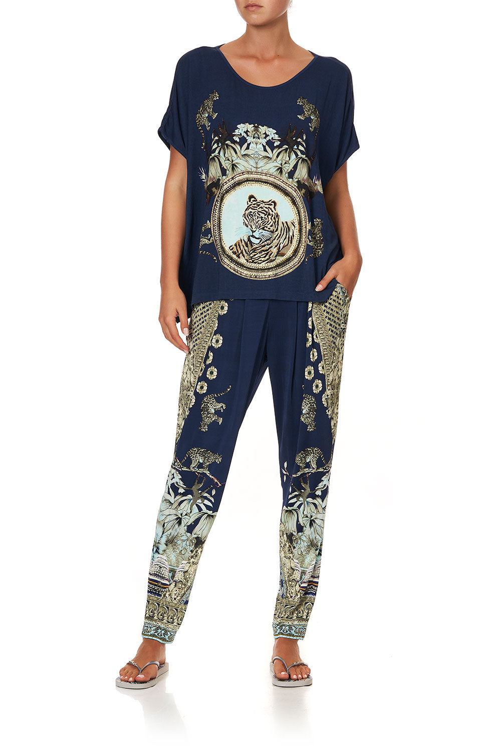 LOOSE FIT ROUND NECK TEE A LITTLE PAST TWILIGHT