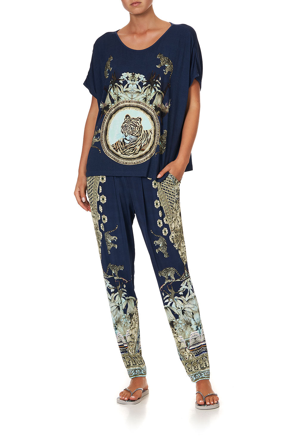 LOOSE FIT ROUND NECK TEE A LITTLE PAST TWILIGHT