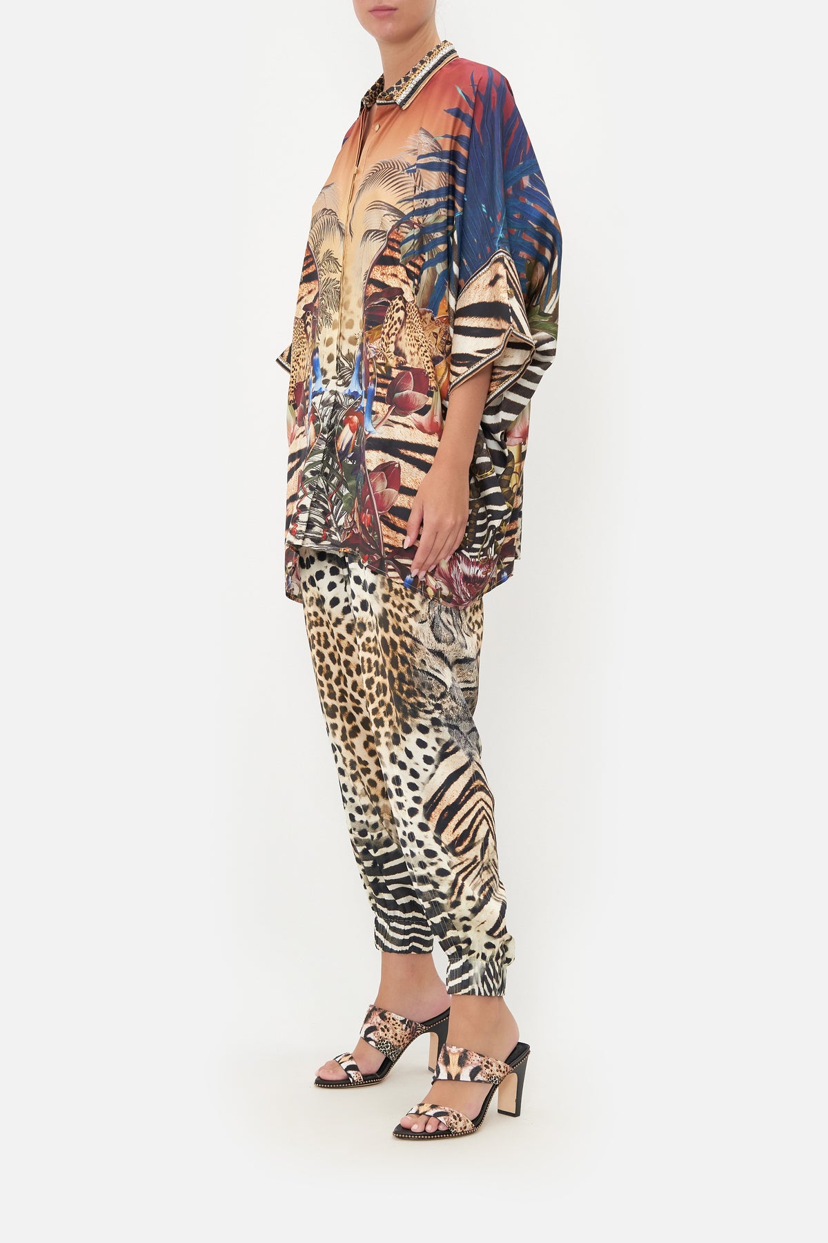 BATWING SHIRT NATURAL INSTINCT