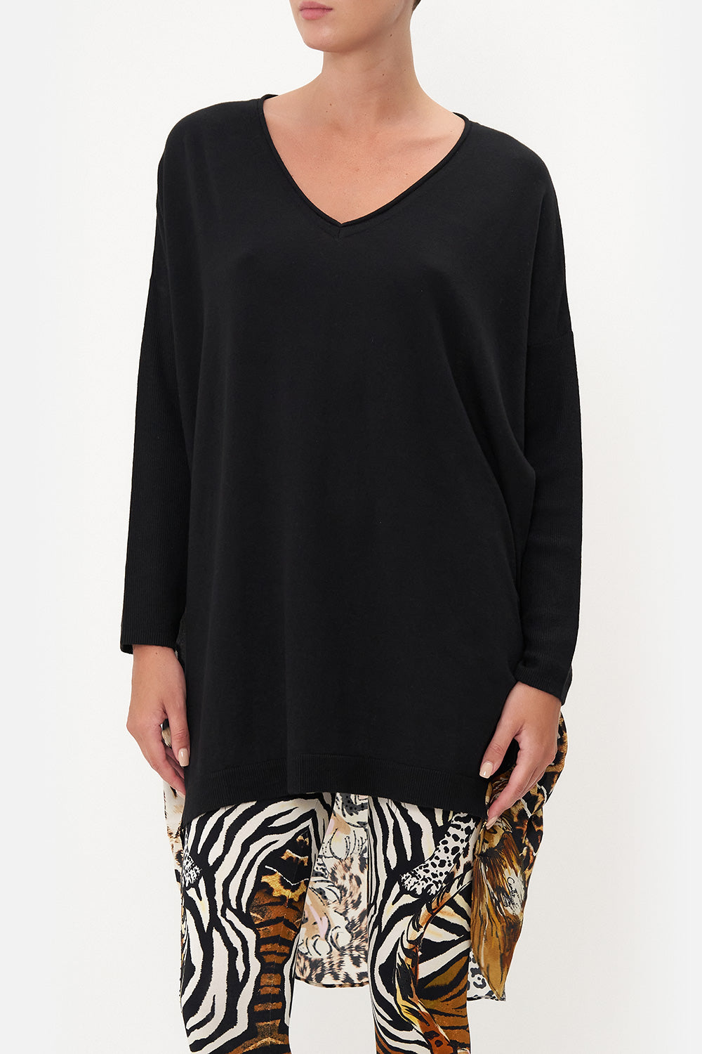 V NECK JUMPER WITH PRINT BACK WHATS NEW PUSSYCAT