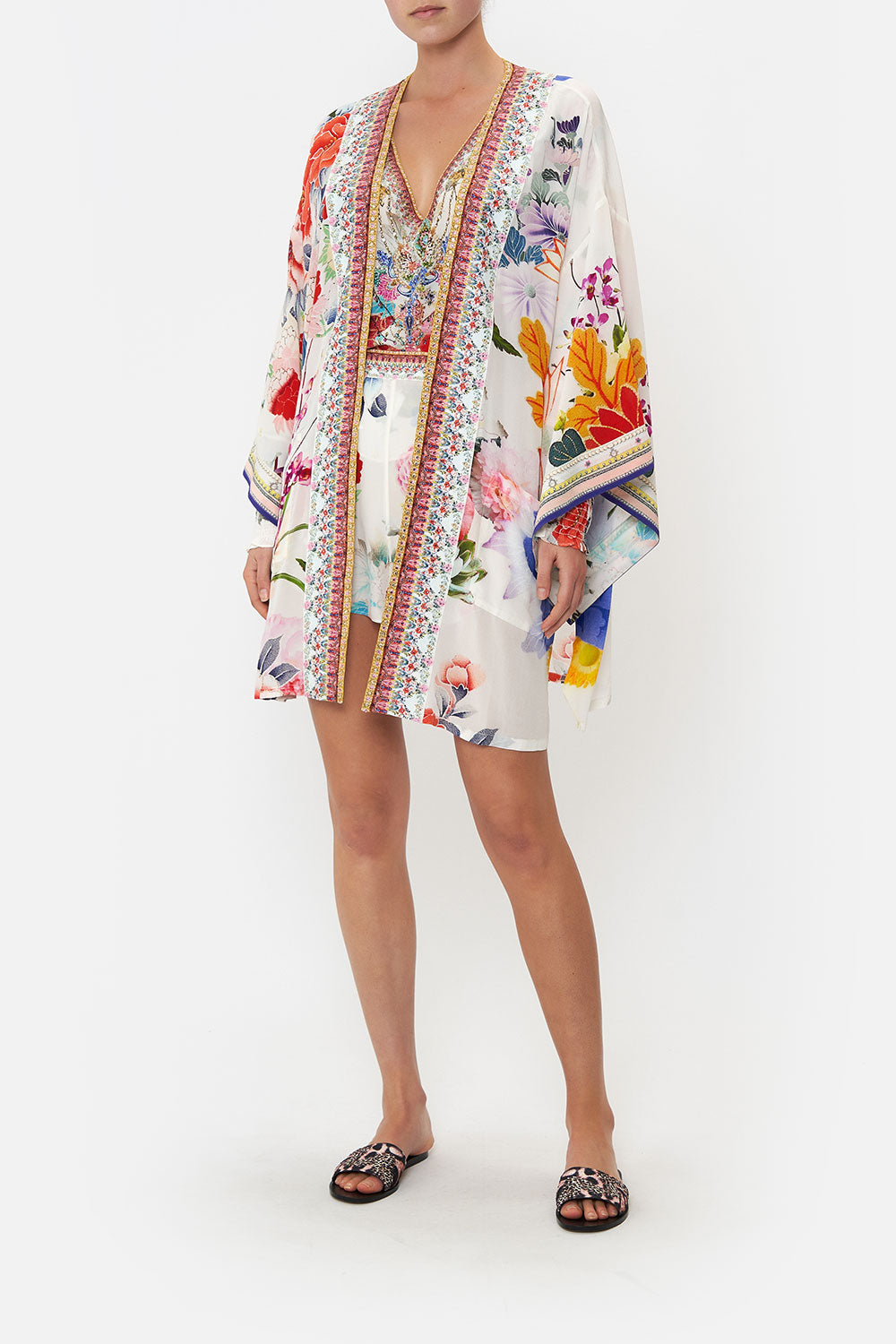 KIMONO WITH TIE BELT MEMORIES OF A GARDEN