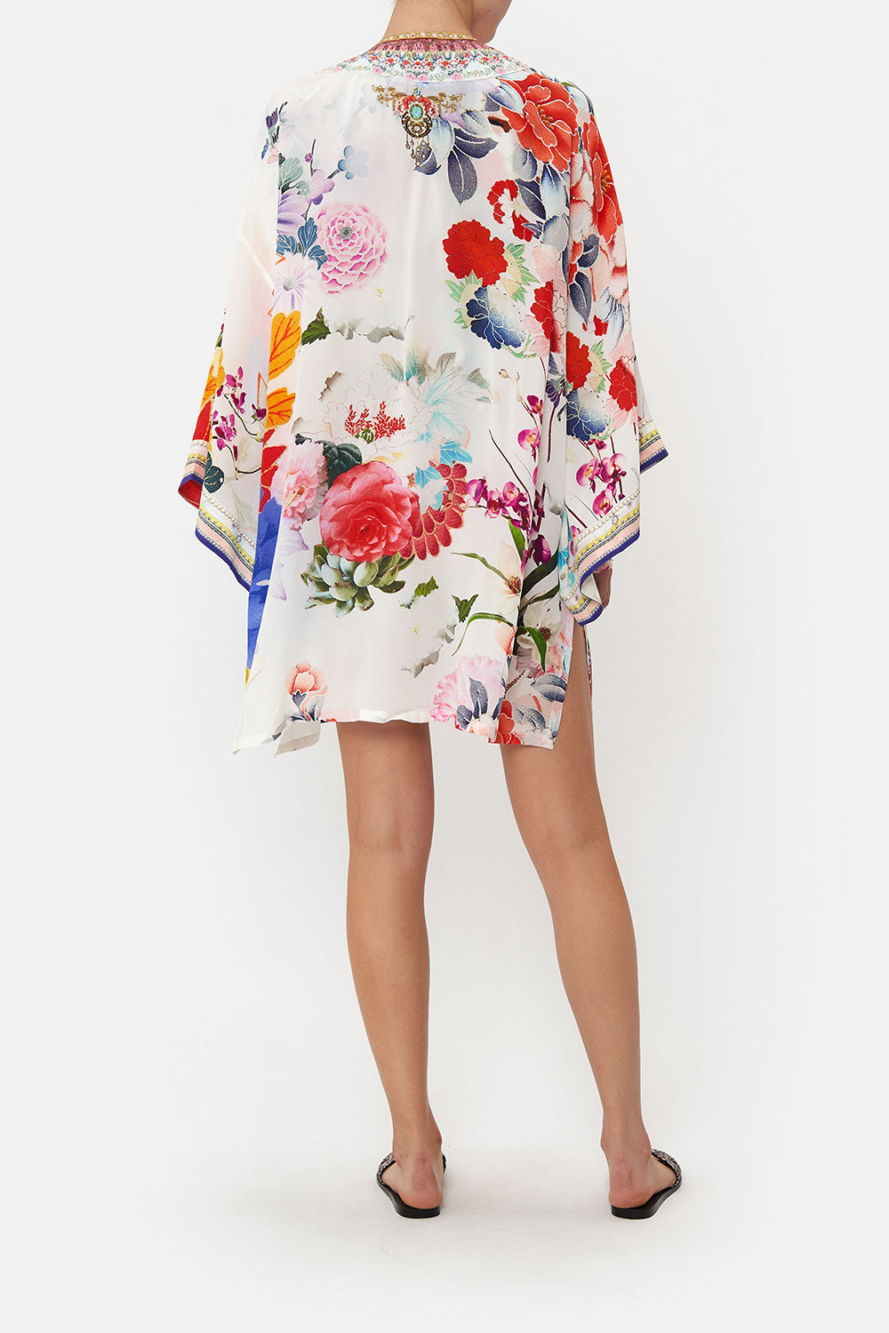 KIMONO WITH TIE BELT MEMORIES OF A GARDEN