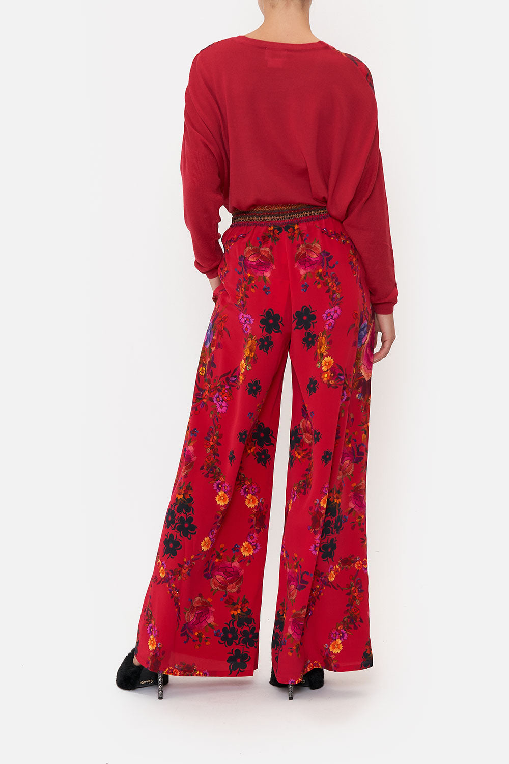 STRAIGHT LEG PANT VIEW FROM THE VEIL