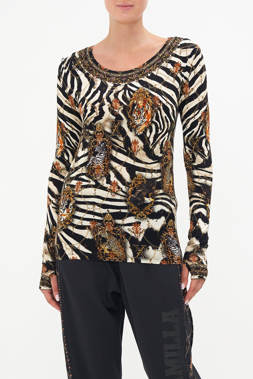 LONG SLEEVE THUMBHOLE TOP KNIGHTS OF JAGGIS TABLE